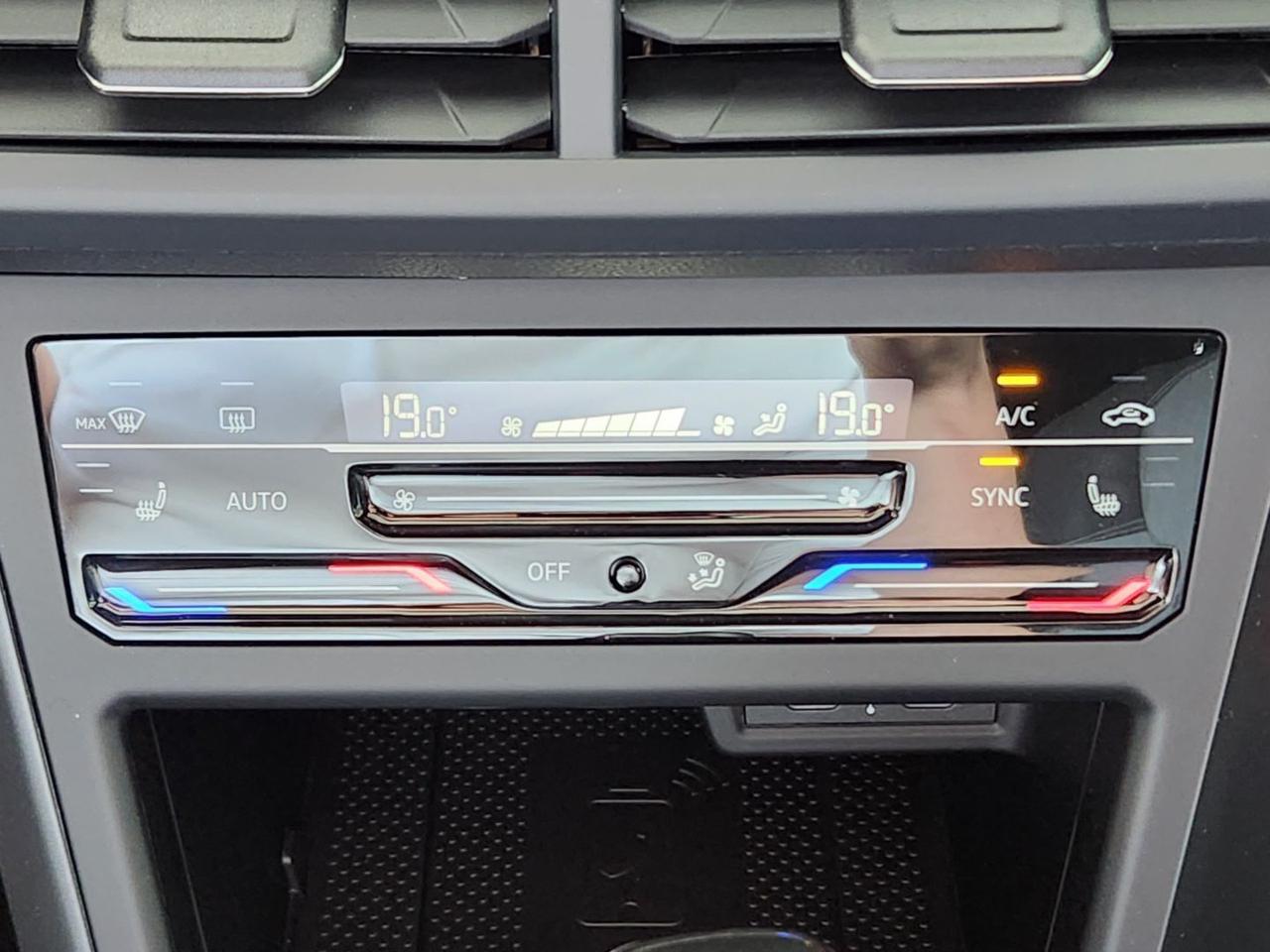 Volkswagen Taigo R-Line Tetto C.17" Camera Navi RLine R Line