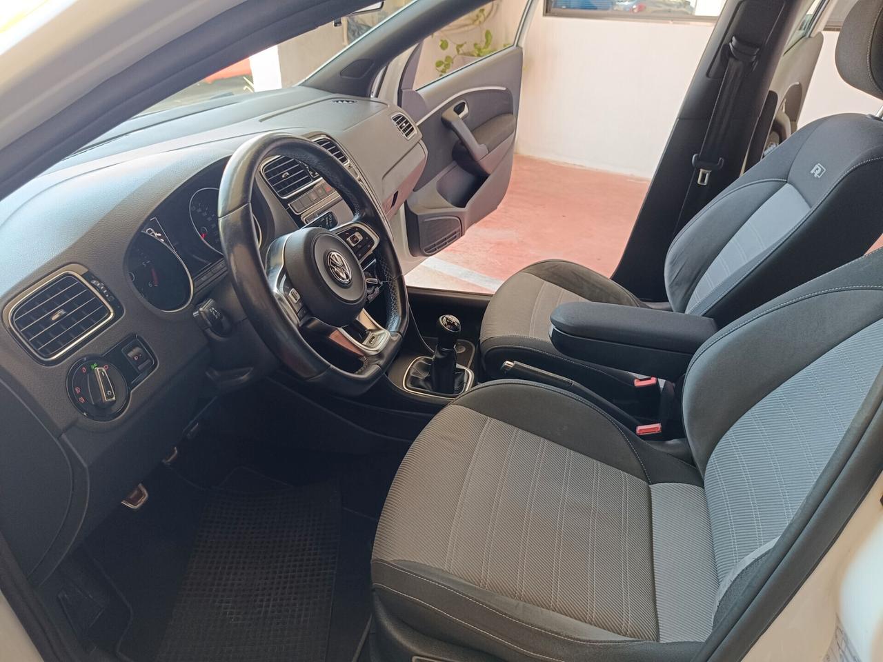 Volkswagen Polo 1.4 TDI 90 CV 5p. Highline R-Line