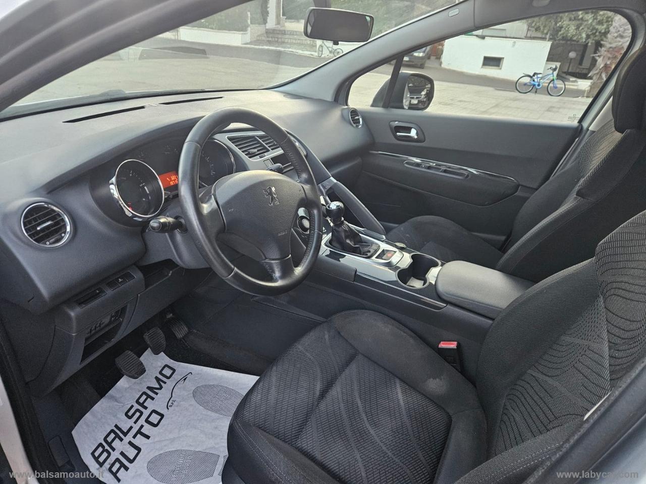 PEUGEOT 3008 1.6 HDi 110 CV Tecno