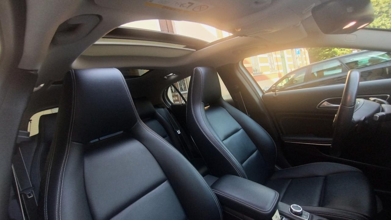 Mercedes-benz GLA 200 d Automatic Night Editin AMG Line