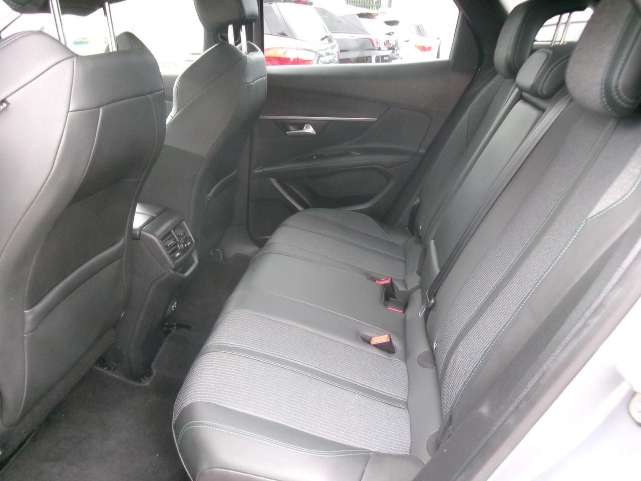 Peugeot 3008 1.5 BLUEHDI 130CV E6D ALLURE PACK S NAVI/PDC/LED 96000 KM MANUALE