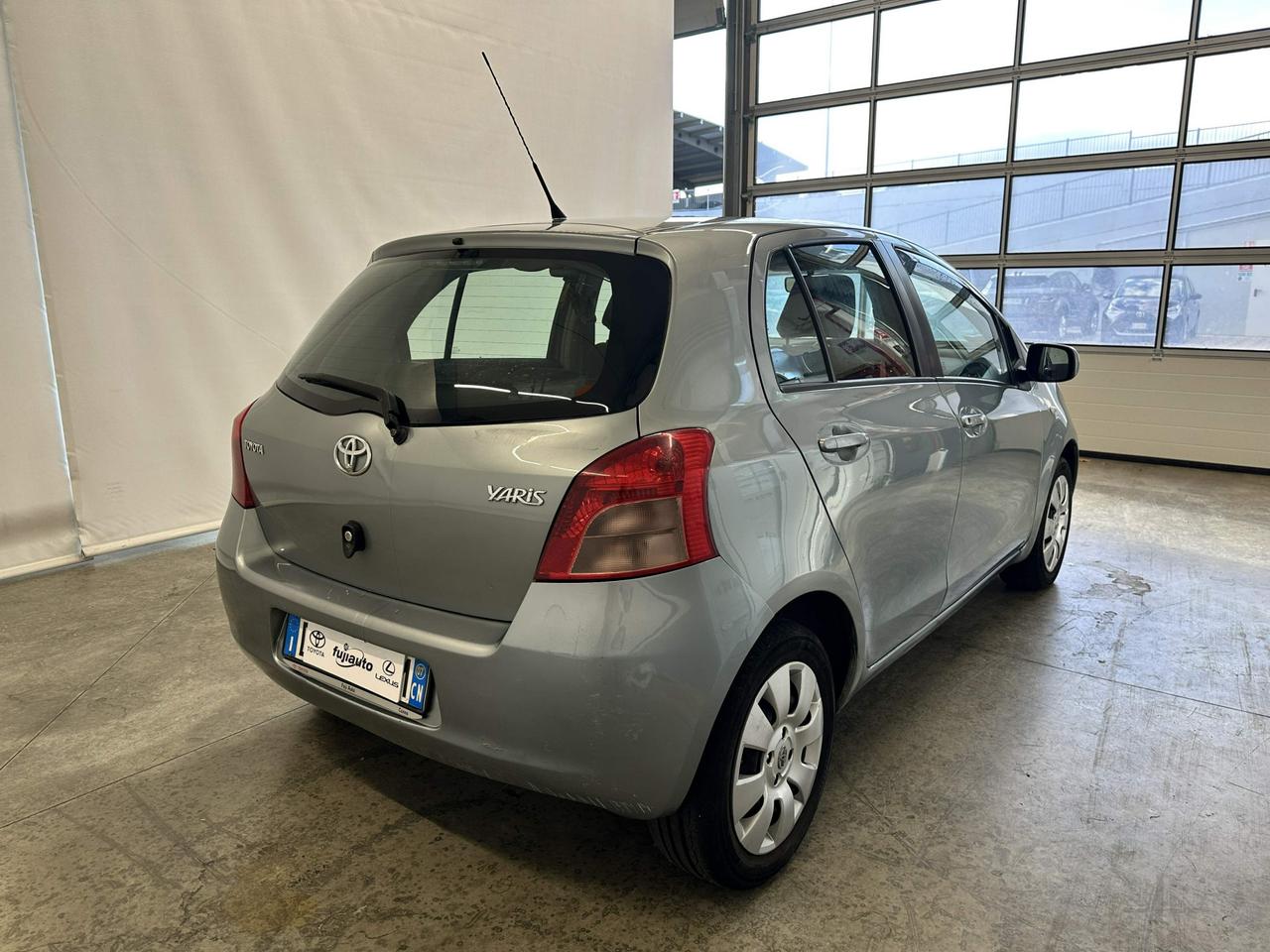 Toyota Yaris 5p 1.0 Sol