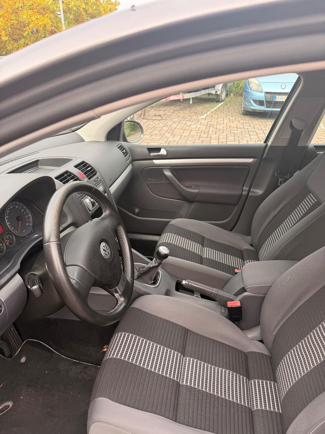 Volkswagen Golf 1.9 TDI DPF 5p. Comfort. BlueMot.