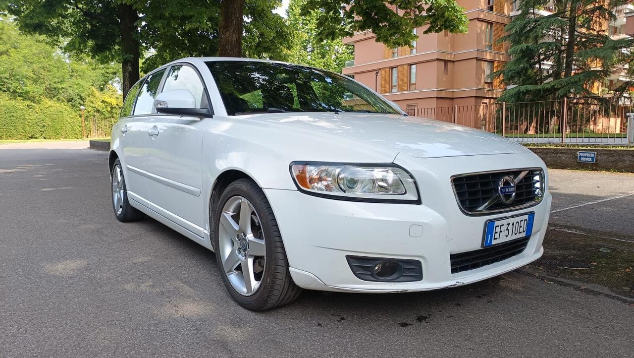 Volvo V50 D4 Geartronic R-design