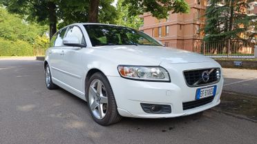 Volvo V50 D4 Geartronic R-design