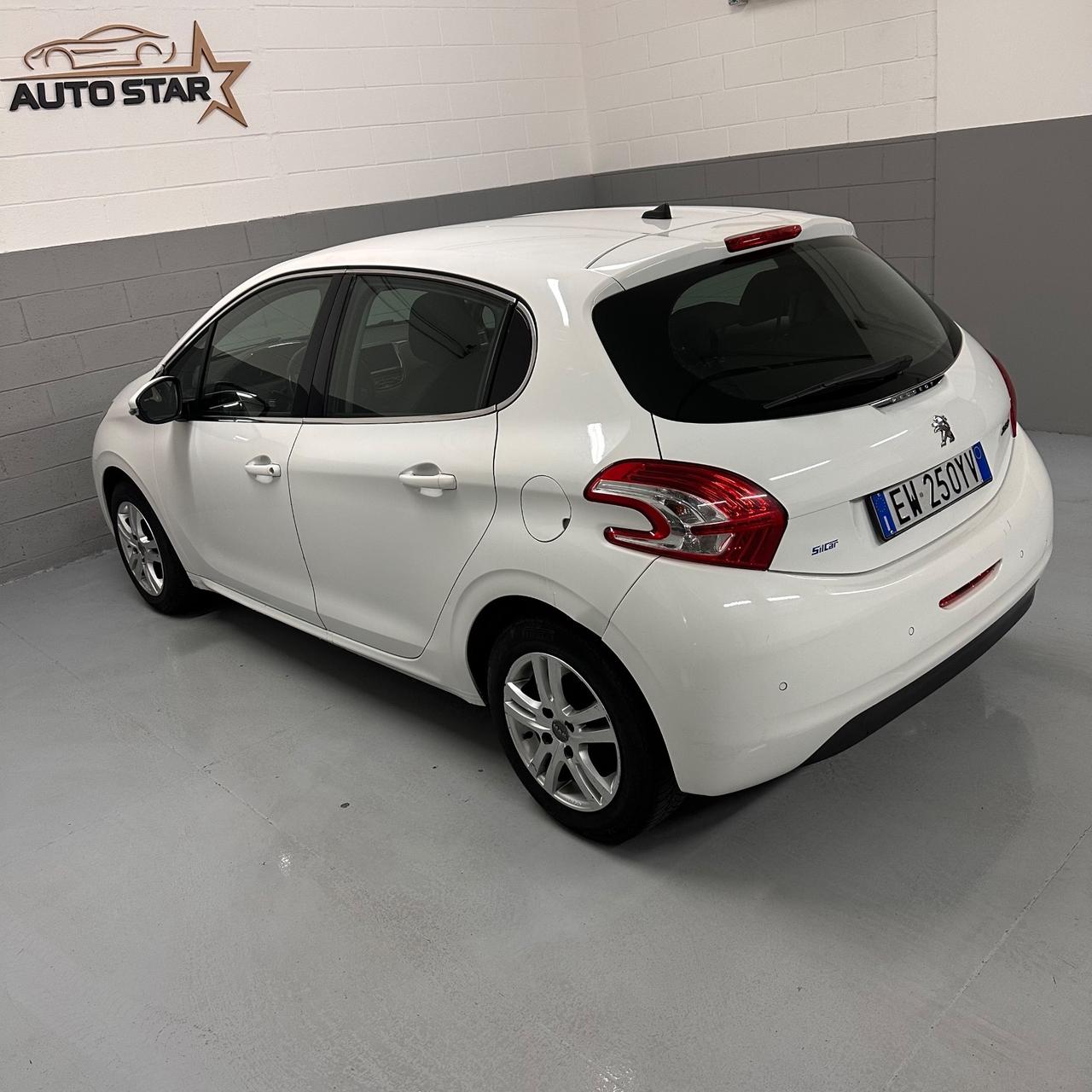 Peugeot 208 1.4 HDi 68 CV 5 porte Allure NEOPATENTATI EURO5B