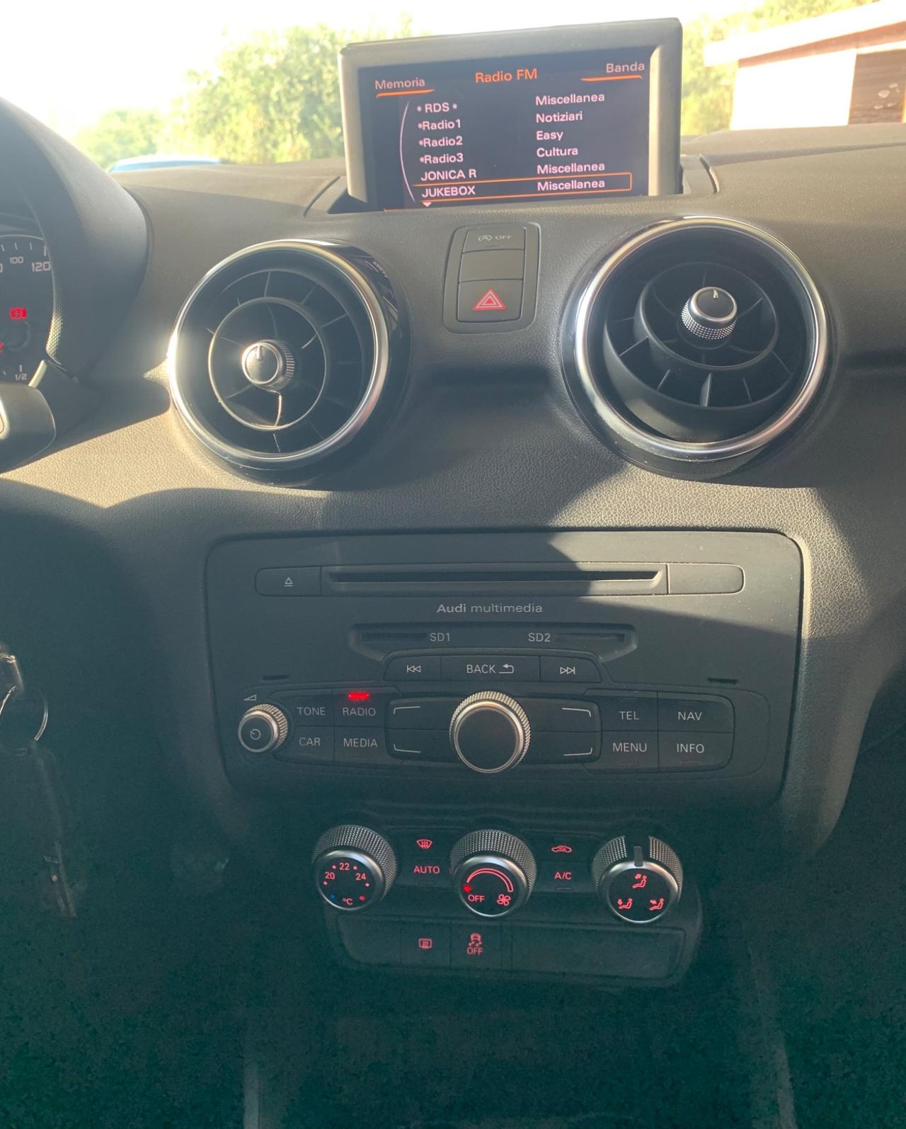Audi A1 1.6 TDI Ambition 150000 KM