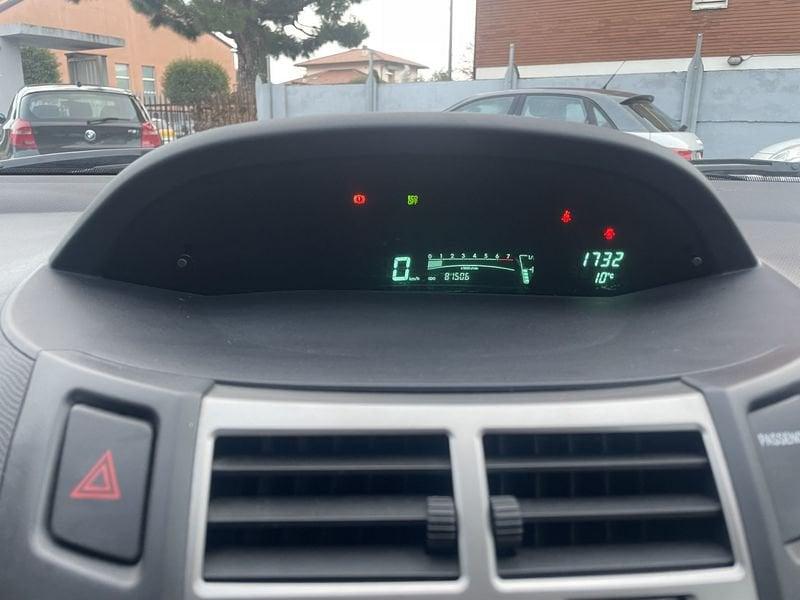 Toyota Yaris Yaris 5p 1.3 SOL NEOPATENTATI