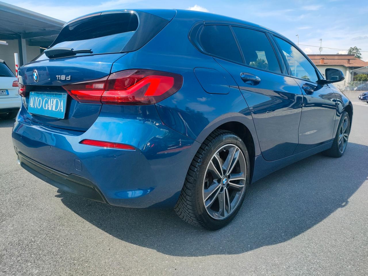 Bmw 116 116d 5p. Sport automatico neopatentati