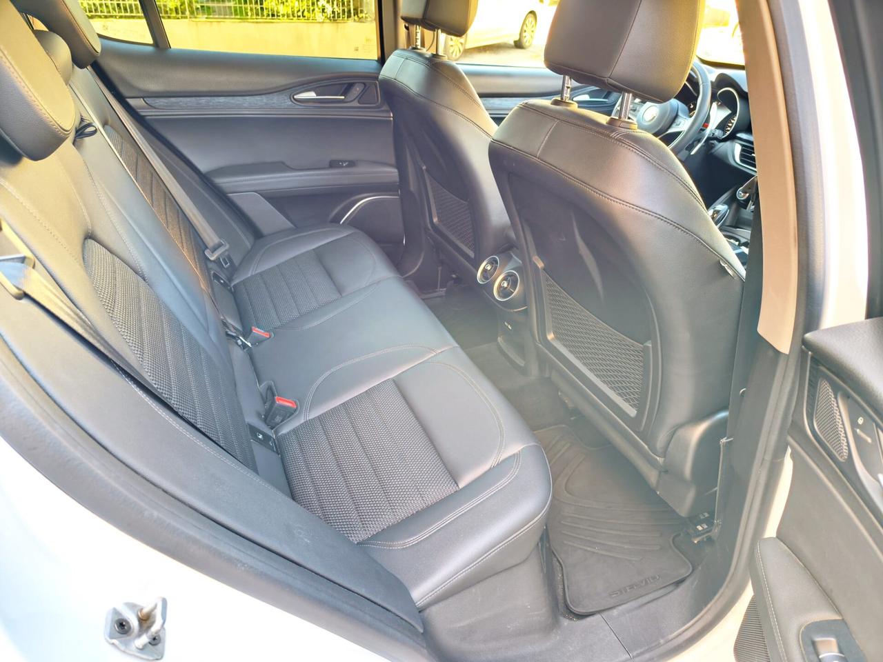 Alfa Romeo Stelvio 2.2 TD 210 CV AT8 Q4 B-Tech