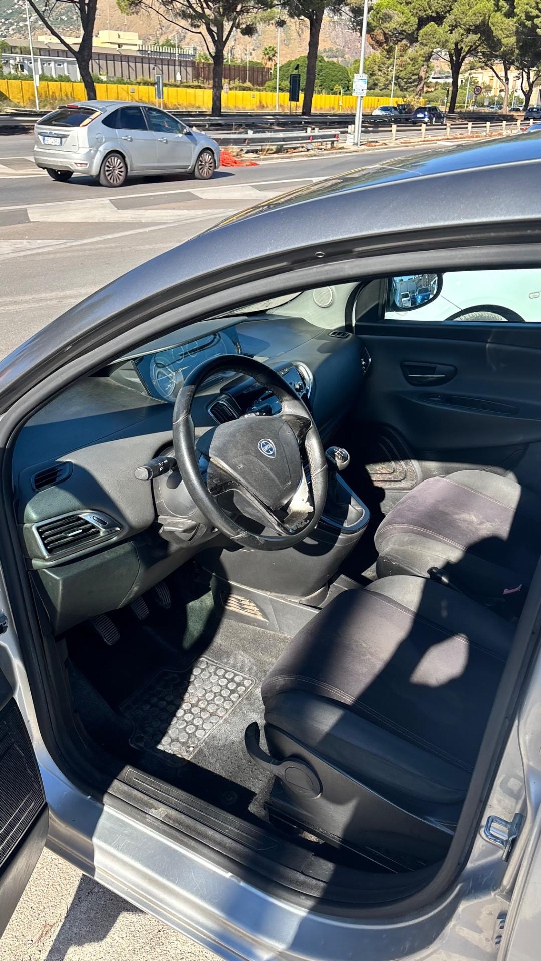 Lancia Ypsilon 1.3 MJT 16V 95 CV 5 porte S&S Platinum
