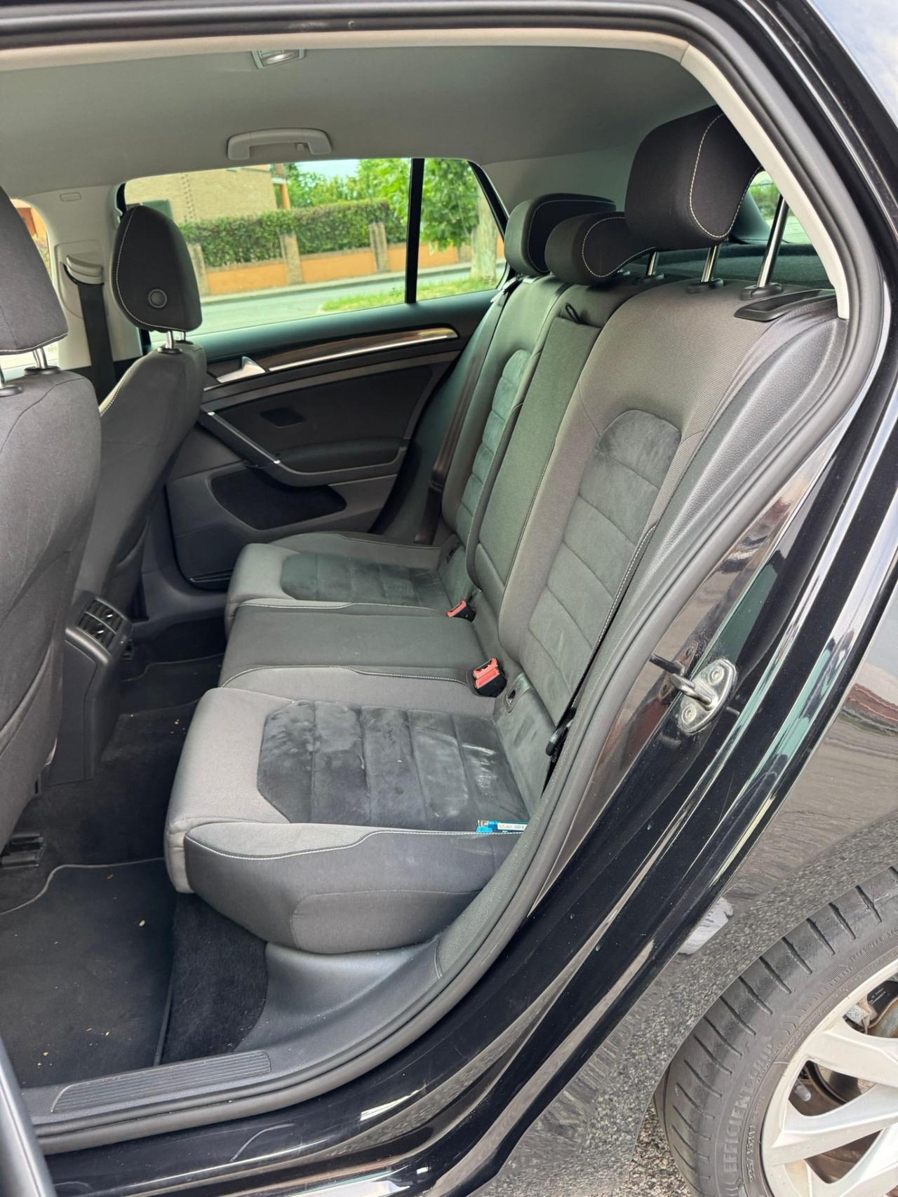 Volkswagen Golf Business 1.6 TDI DSG 5p. Highline BlueMotion Technology