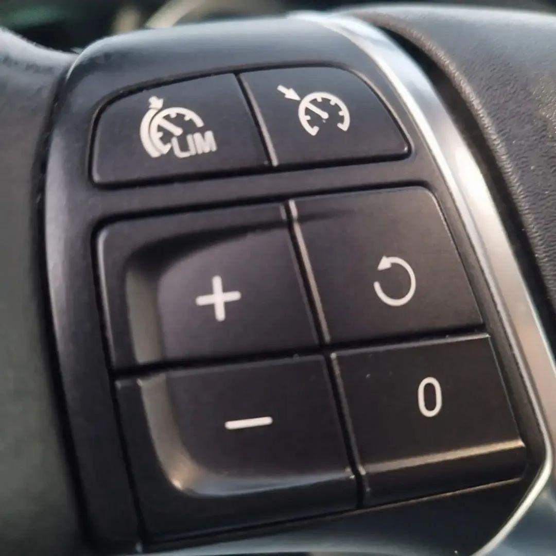 Volvo V40 D2 1.6 Summum