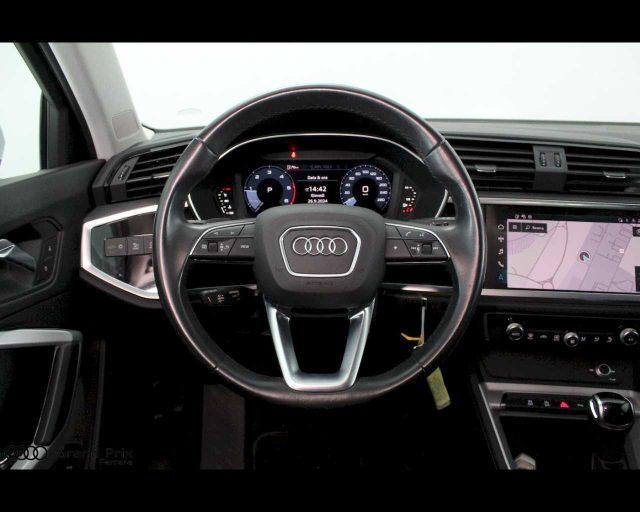 AUDI Q3 35 TDI quattro S tronic Business Advanced