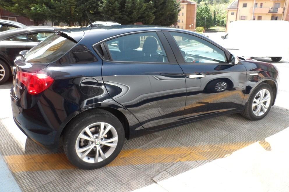 Alfa Romeo Giulietta 1.6 JTDm 120 CV Business