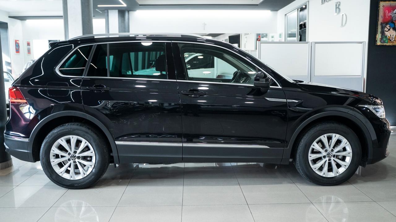 Volkswagen Tiguan 2.0 TDI LIFE DSG 150 CV PACK LUCI NAVI LED FULL OPTIONAL