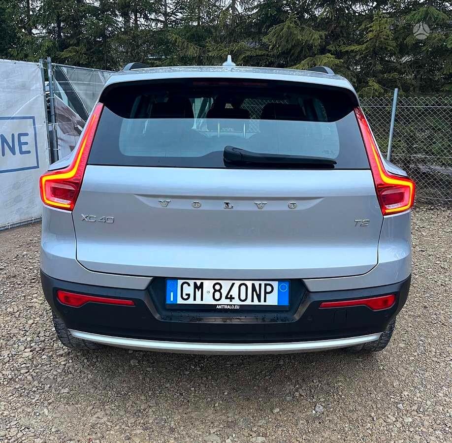 Volvo XC40 T2 2023