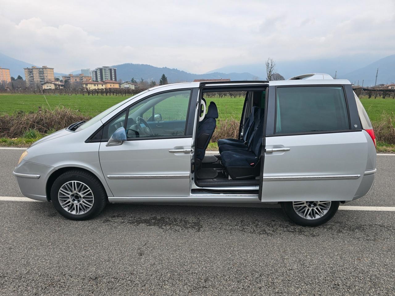 LANCIA PHEDRA 2.2 PLATINO 7 POSTI AUTOMATICO