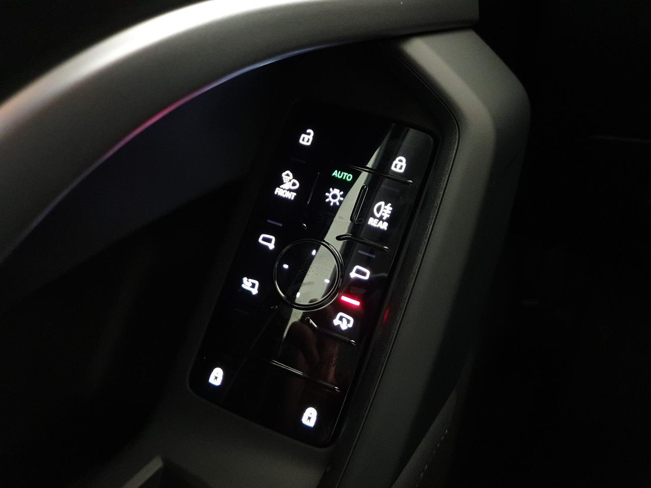 Spb 2.0e-hybrid 299CV quattro Str Business Advance