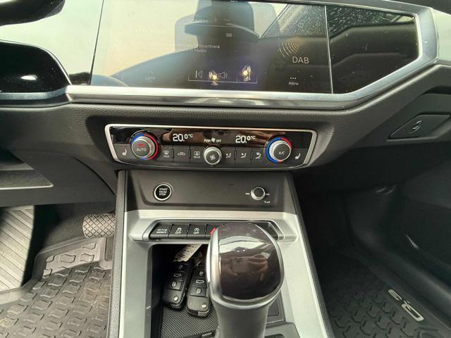 AUDI Q3 35 TFSI S line edition