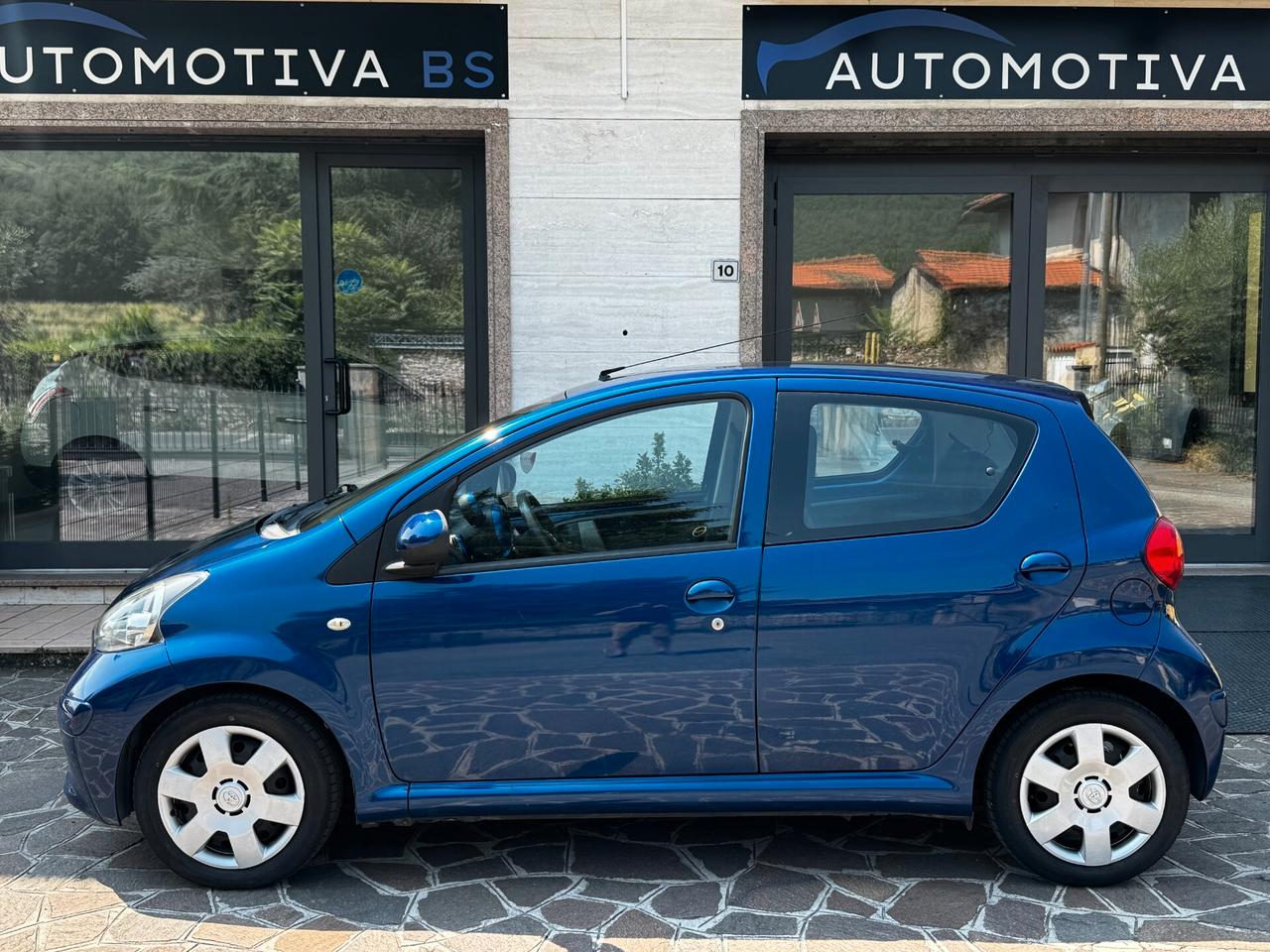 Toyota Aygo 1.0 12V VVT-i 5 porte Blue