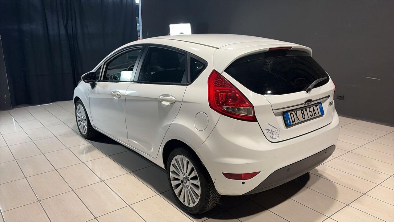 FORD FIESTA DEL 2009 1400 BENZINA / GPL fino al 2030
