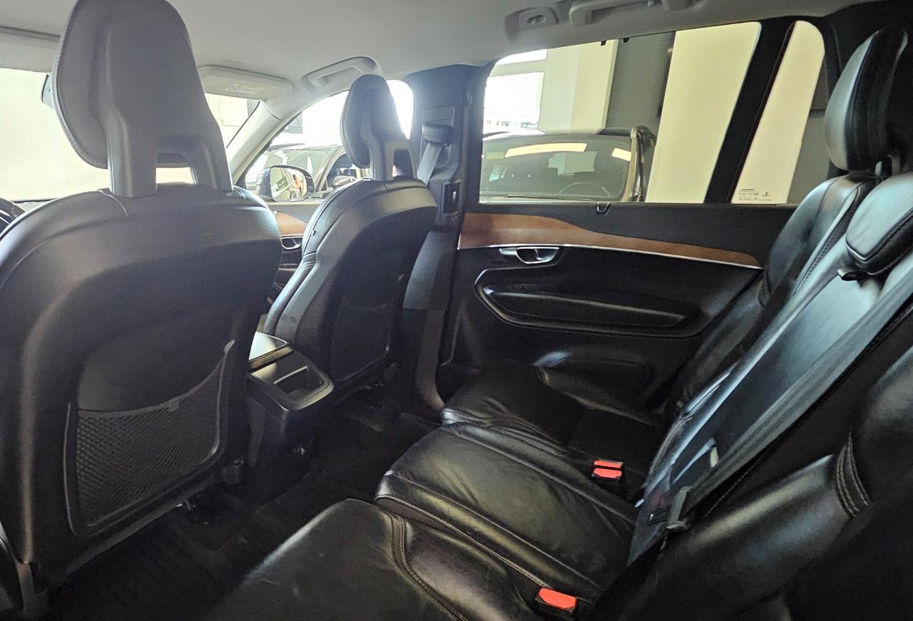 Volvo XC 90 XC90 D5 AWD Geartronic R-design 7 POSTI