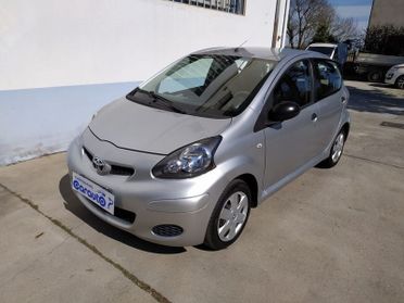 Toyota Aygo Aygo 5p 1.0 Now Connect Fin Zero