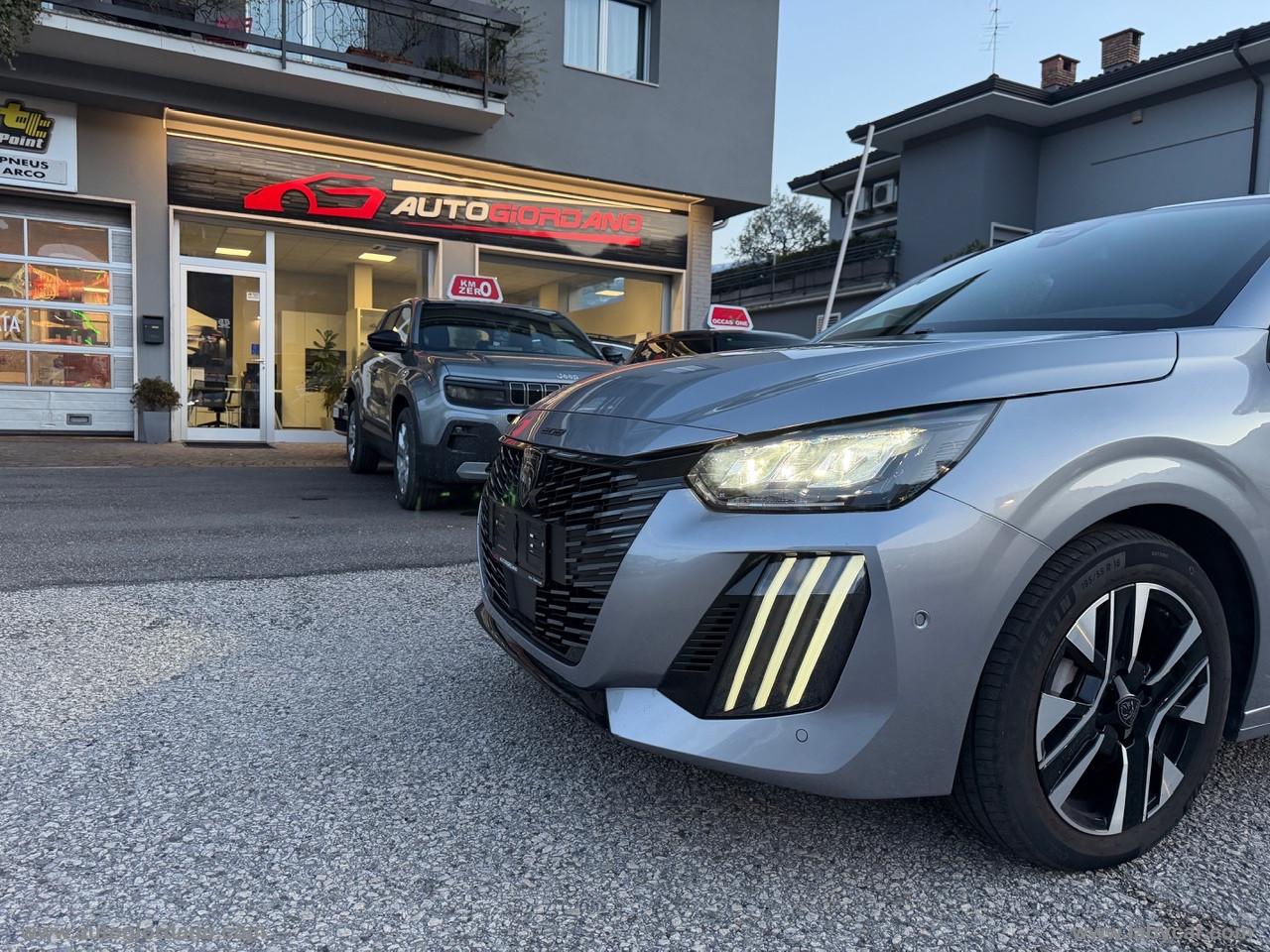 PEUGEOT 208 PureTech 100 S&S 5p. Allure PACK NAVIGATION + VISON PACK + VIIOPARK 2 + PARK DRIVE