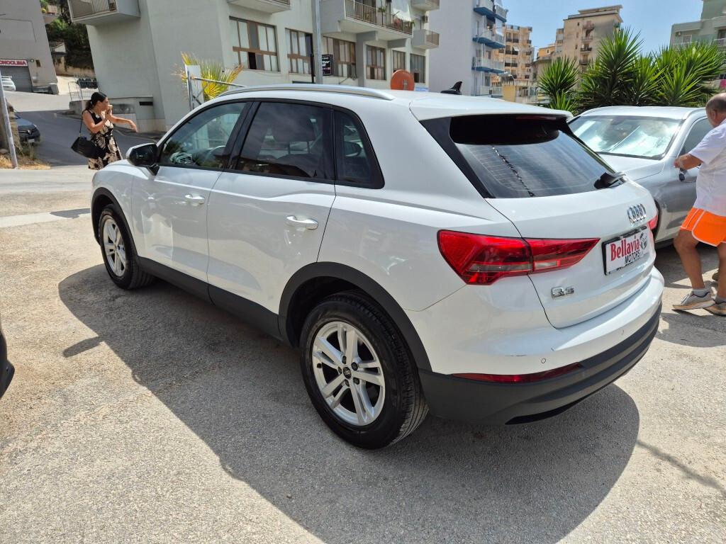 Audi Q3 2.0 TDI 150CV S-tronic