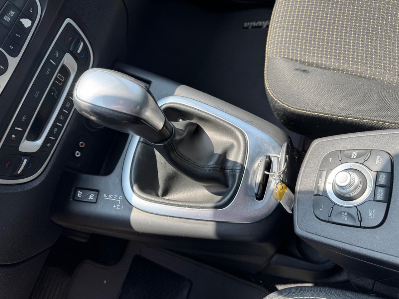 Renault Scenic Scénic X-Mod 1.5 dCi 110CV Dynamique