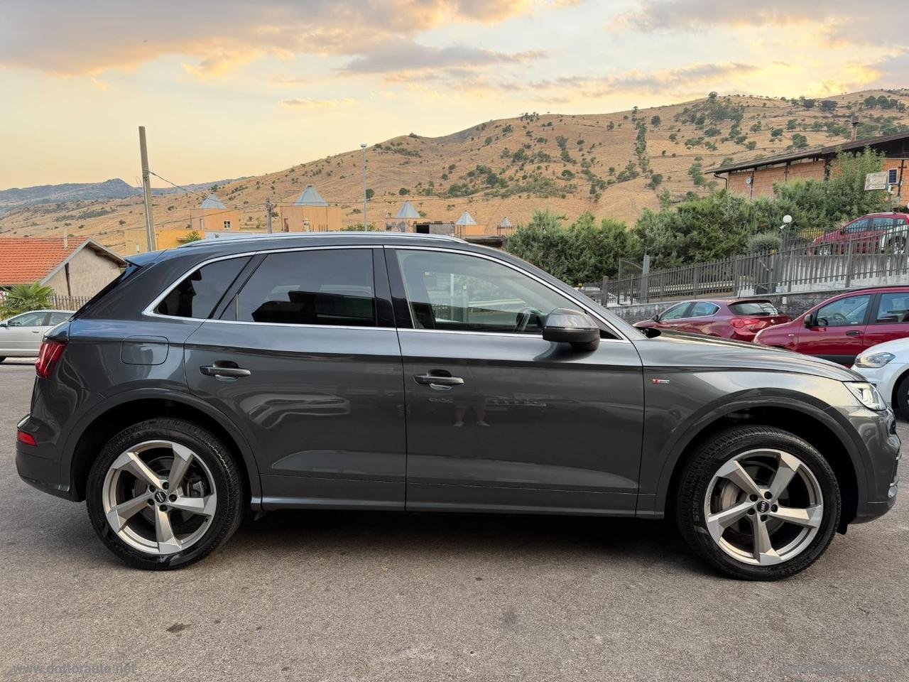 AUDI Q5 40 TDI quattro S tronic S line plus