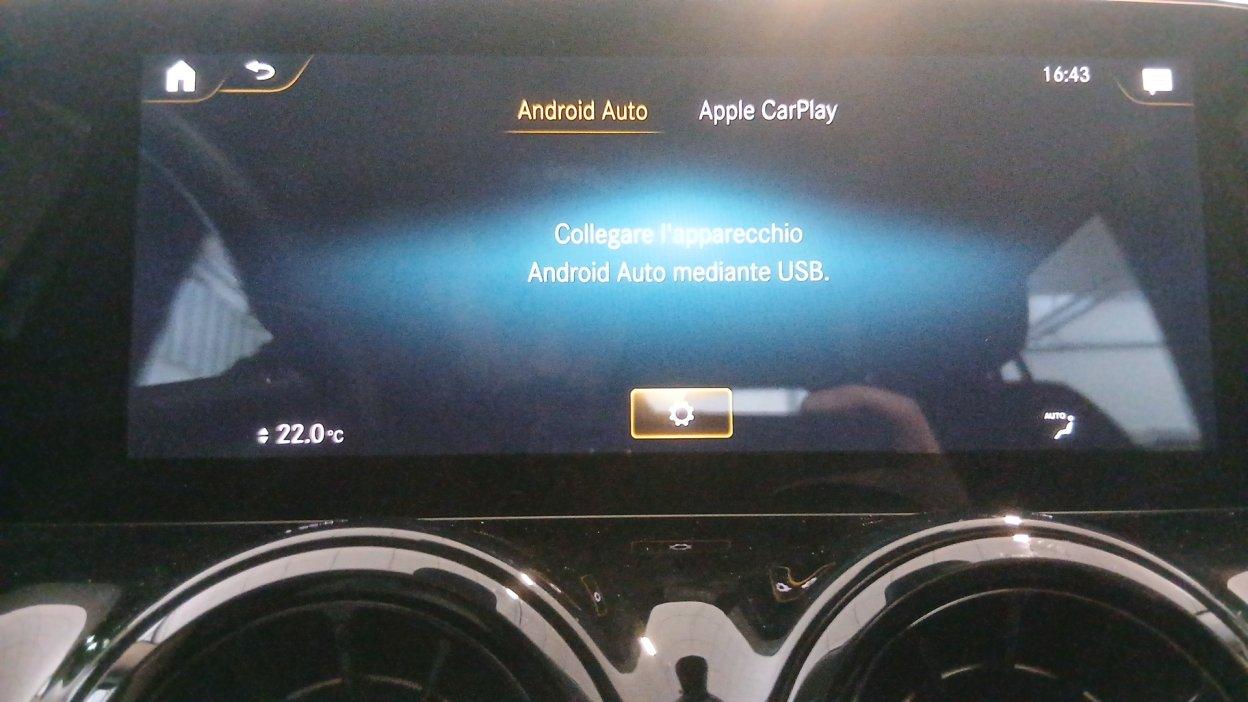 Mercedes-Benz GLA (H247) - GLA 180 d Automatic Business Extra
