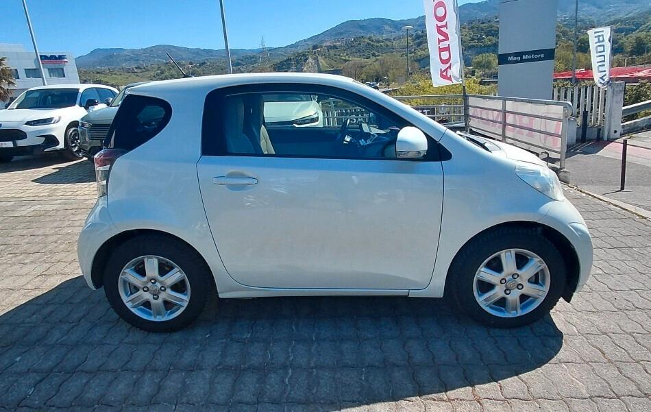 Toyota iQ 1.0 High
