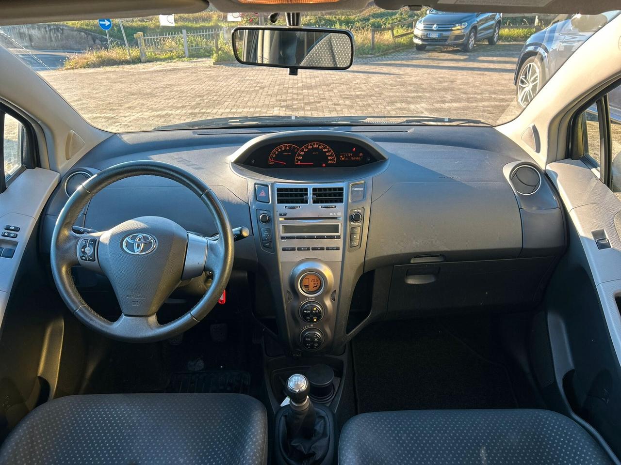 Toyota Yaris 1.0 5 porte Sol