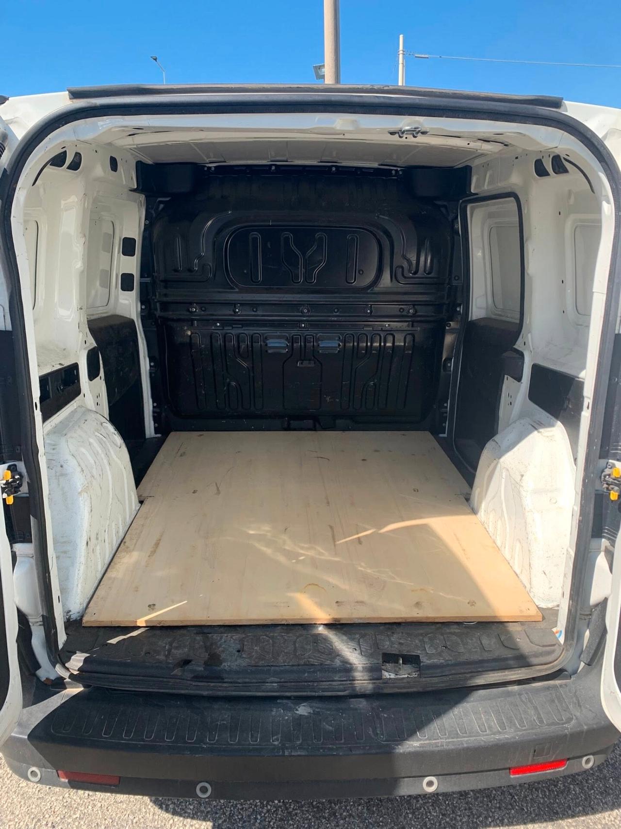 Fiat Doblò 1.3cc 95cv SX 3 Posti