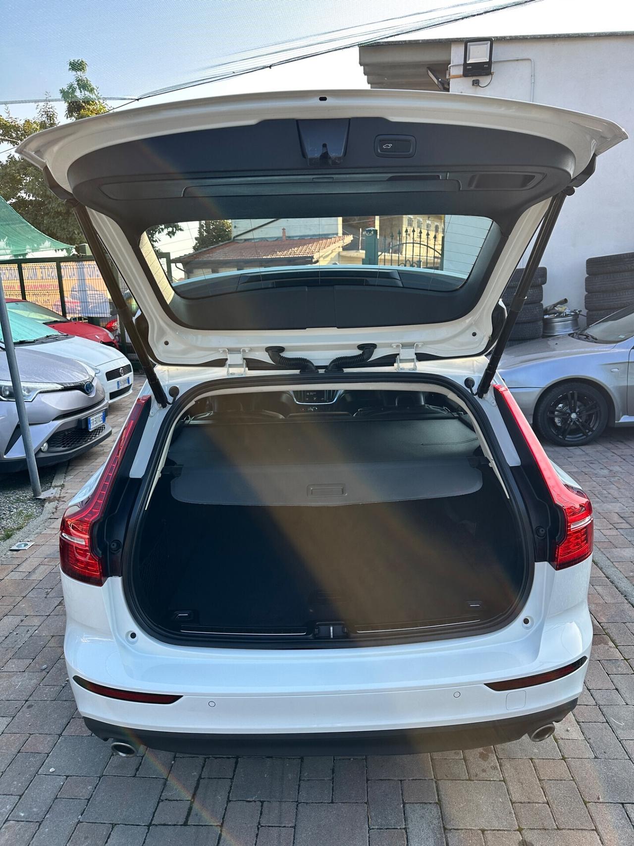 Volvo V60 D4 Geartronic R-design