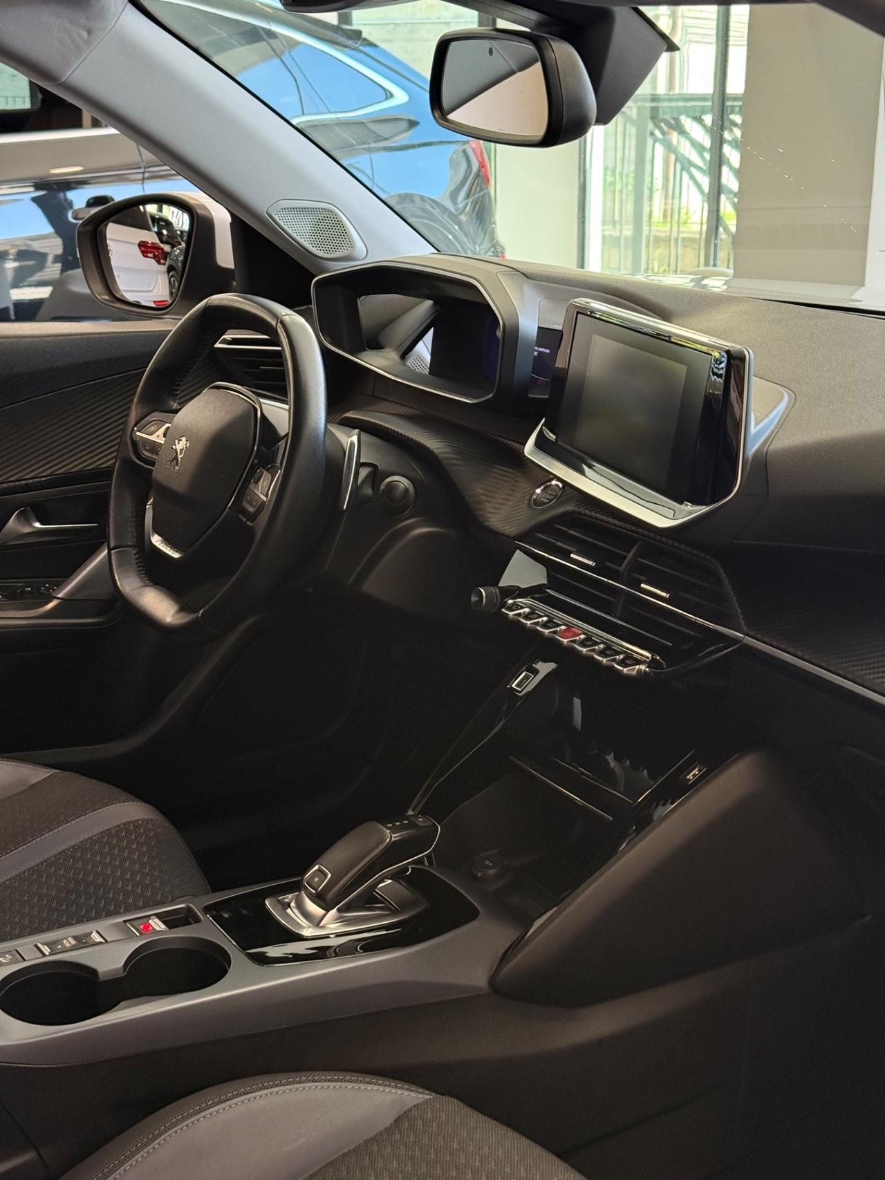 Peugeot 2008 BlueHDi 130 S&S EAT8 Allure Navi Pack