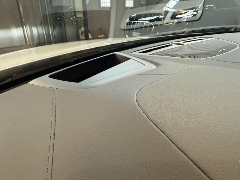 Volvo V60 Cross Country B4 D AWD autom. ULTIMATE