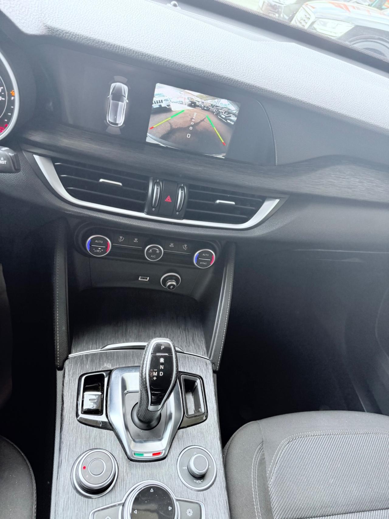 Stelvio 2.2 190 CV Q4 Veloce-unipro-rate-permute