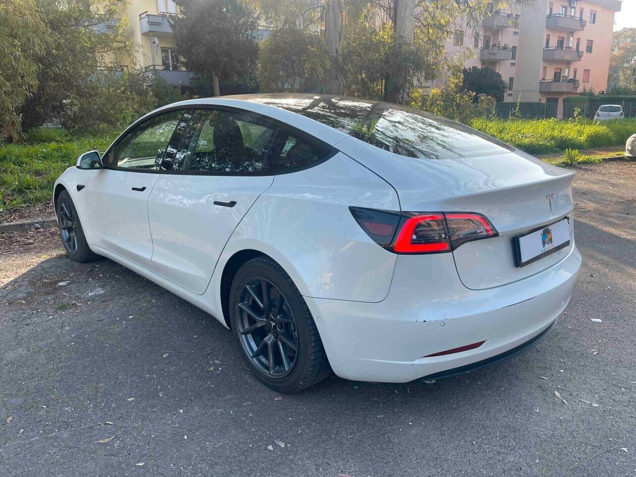 Tesla Model 3 Long Range Dual Motor AWD 82KWH