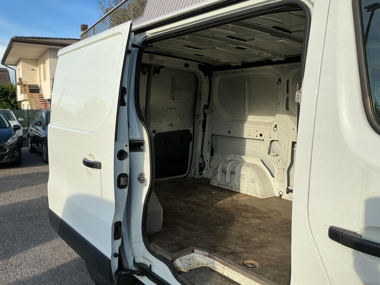 Renault Trafic T29 1.6 Diesel Neopatentati 3 posti