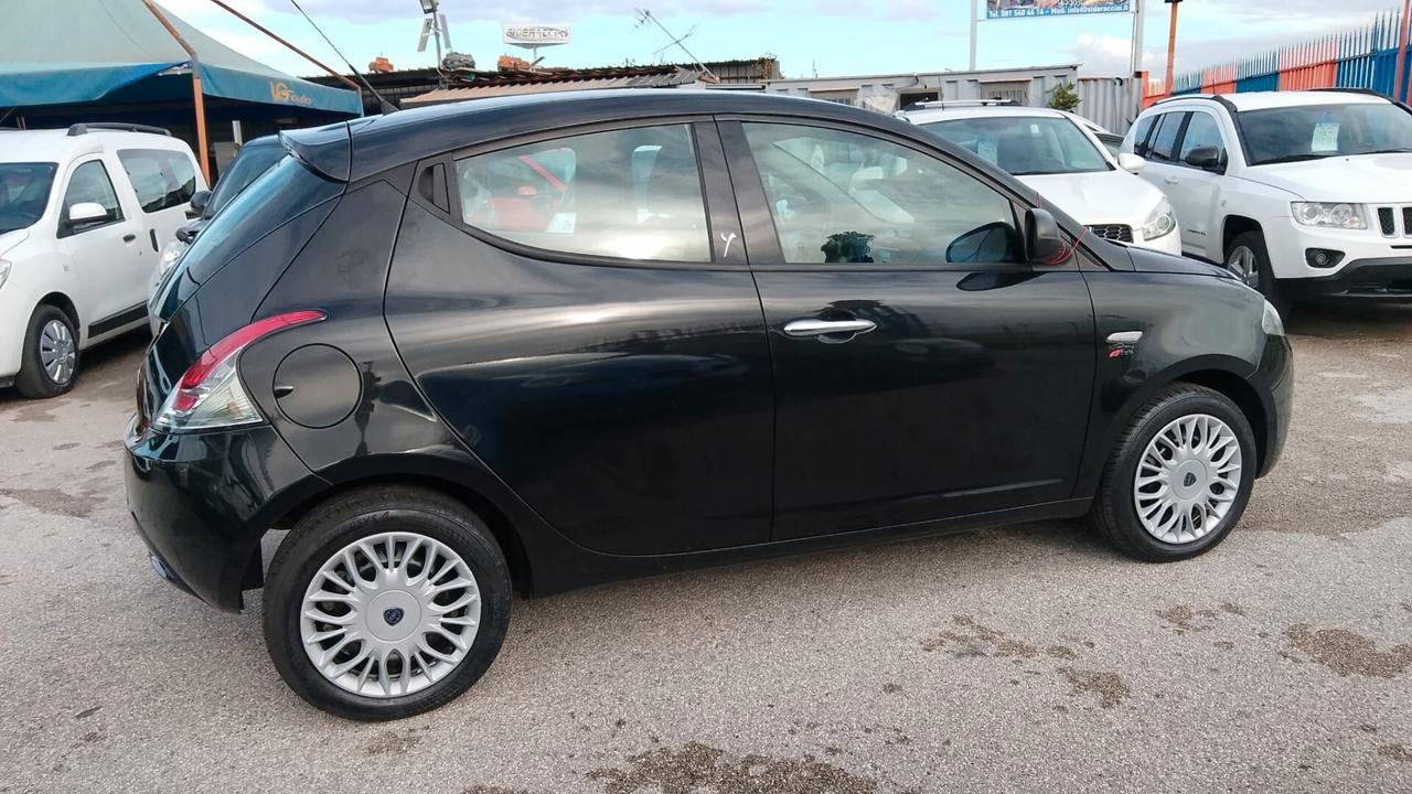 Lancia Ypsilon 1.2 BENZINA