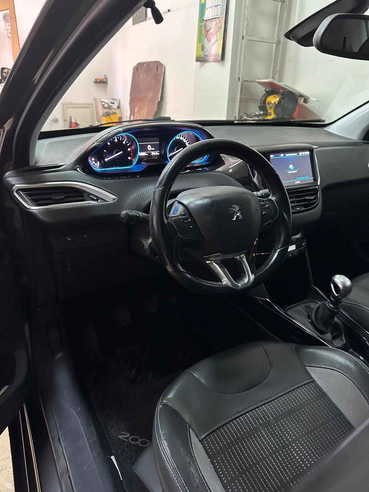 Peugeot 2008 BlueHDi 120 S&S Allure