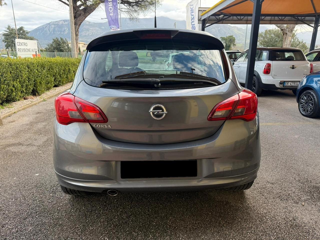 Opel Corsa 1.4 90CV Coupé b-Color