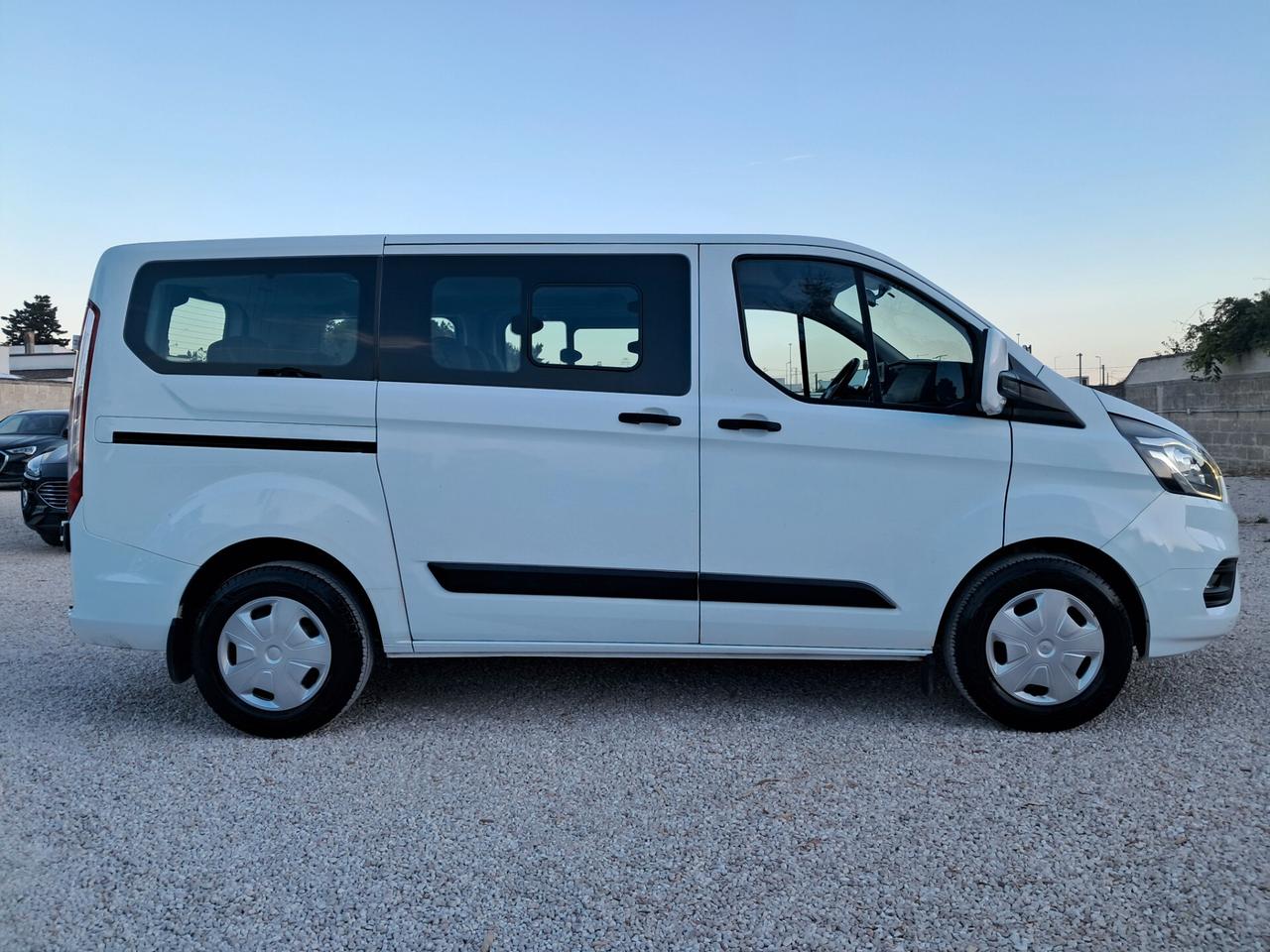 FORD TRANSIT CUSTOM 2.0 TDCI 131CV *9 POSTI* LH1