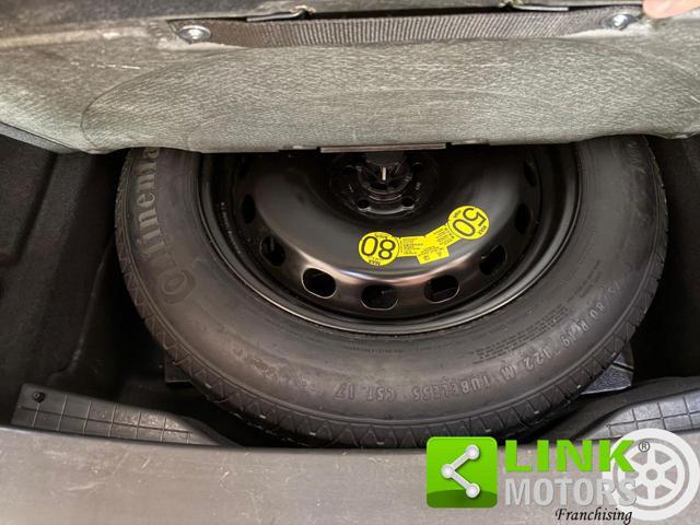 LAND ROVER Range Rover Velar 2.0D I4 240 CV R-Dynamic HSE - MOTORE 15000 KM