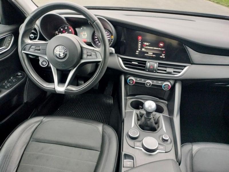 Alfa Romeo Giulia Giulia 2.2 t Super 180cv
