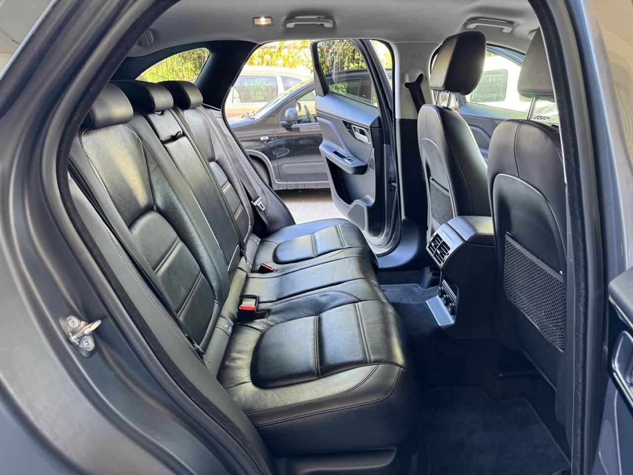 Jaguar F-Pace 2.0d Prest. AWD 180Cv GARANZIA24MESI
