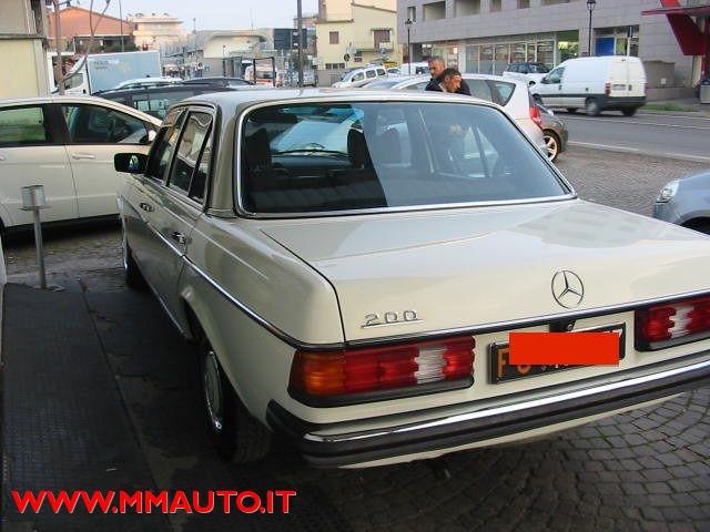 MERCEDES-BENZ 200 200 !!!!!!
